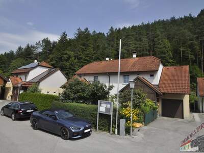 Mehrfamilienhaus kaufen in 3192 Hohenberg (Bild 1)