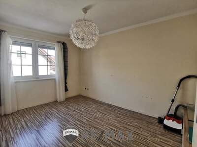 Einfamilienhaus kaufen in 2004 Niederhollabrunn (Bild 3)