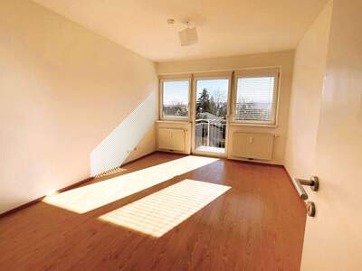 Altbauwohnung mit Balkon mieten in 9500 Villach (Bild 3)