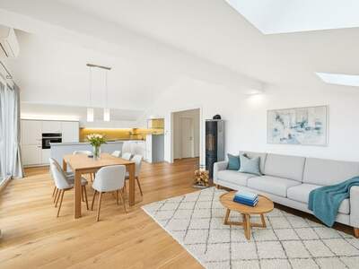 Dachgeschosswohnung kaufen in 4893 Zell