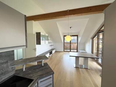 Dachgeschosswohnung kaufen in 5071 Wals