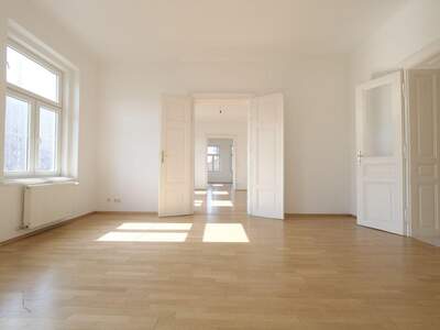 Altbauwohnung kaufen in 1150 Wien (Bild 2)