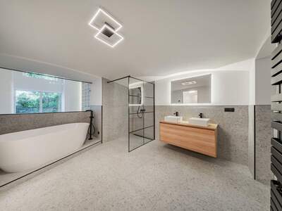 Altbauwohnung mit Balkon kaufen in 1040 Wien (Bild 5)