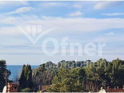 Wohnung mit Balkon kaufen in 52440 Porec (Bild 1)