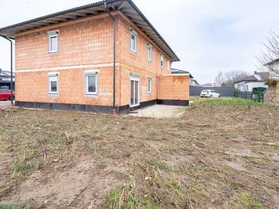 Haus kaufen in 4331 Naarn (Bild 1)