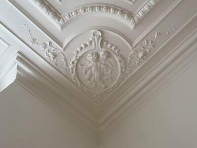 Altbauwohnung mit Balkon mieten in 1010 Wien (Bild 1)