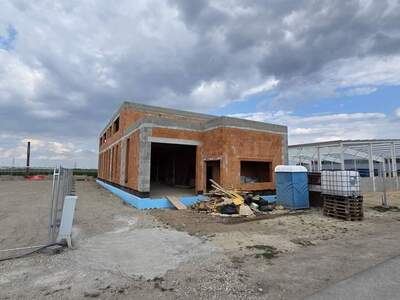 Gewerbeobjekt mieten in 2301 Groß