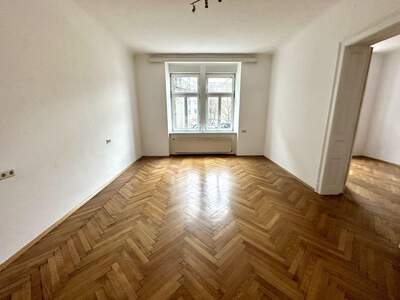 Altbauwohnung mit Balkon mieten in 8010 Graz (Bild 3)