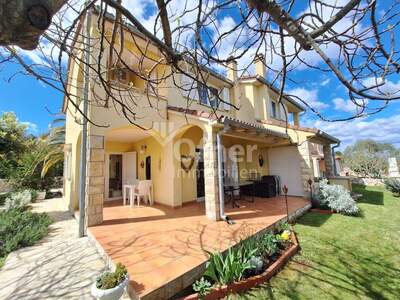 Haus kaufen in 51511 Malinska (Bild 1)