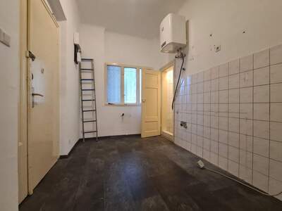 Altbauwohnung kaufen in 1130 Wien (Bild 3)
