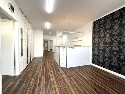 Gewerbeobjekt mieten in 6091 Götzens