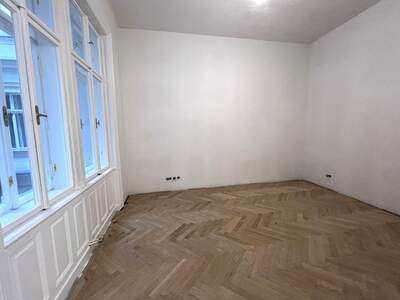 Altbauwohnung mit Balkon mieten in 1010 Wien (Bild 3)