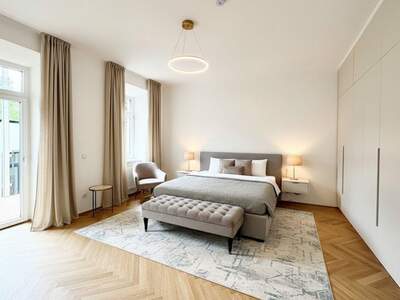 Altbauwohnung mit Balkon kaufen in 1150 Wien (Bild 3)