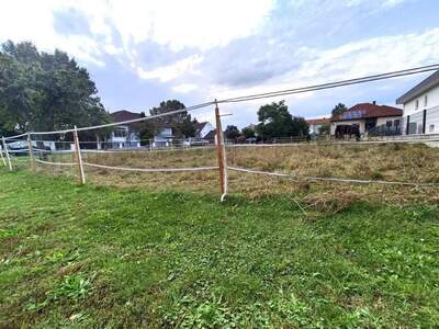 Grundstück kaufen in 7122 Gols