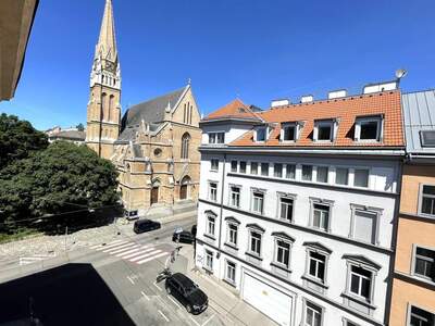 Altbauwohnung kaufen in 1170 Wien (Bild 1)