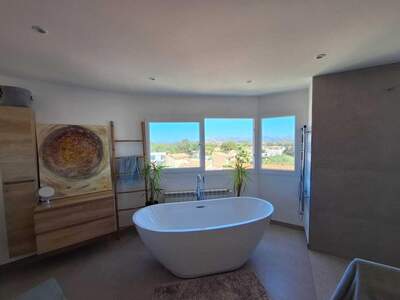 Haus kaufen in 7180 El Toro (Bild 1)