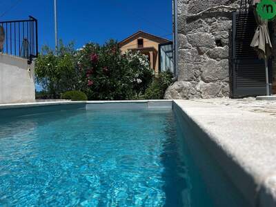 Haus mit Garten in 51511 Bajcici (Bild 1)