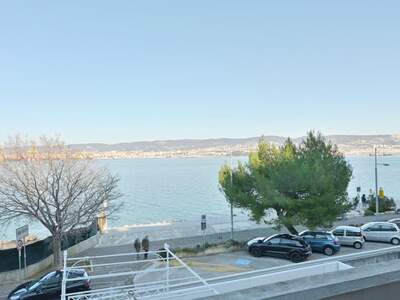 Wohnung mit Balkon kaufen in 34015 Muggia (Bild 2)