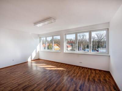 Bürozentrum mieten in 4664 Oberweis