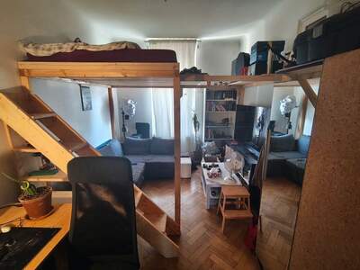 Altbauwohnung mit Balkon mieten in 8010 Graz (Bild 1)