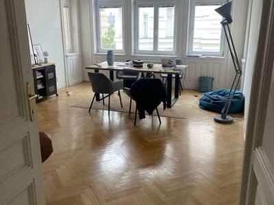 Altbauwohnung mit Balkon mieten in 1060 Wien (Bild 1)