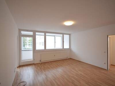 Altbauwohnung mit Balkon kaufen in 5020 Salzburg (Bild 1)