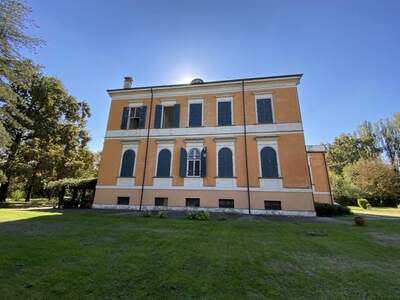 Haus kaufen in 42100 Reggio Emilia city (Bild 2)