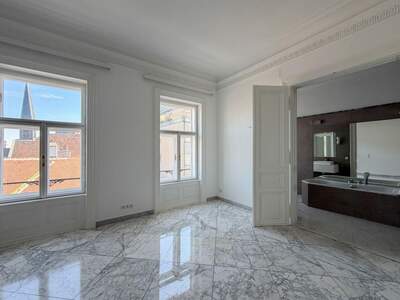 Altbauwohnung mit Balkon mieten in 1010 Wien (Bild 5)
