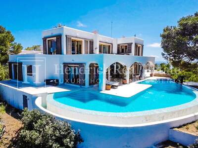 Haus kaufen in 7850 Santa Eularia Del Riu (Bild 3)