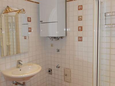 Altbauwohnung mit Balkon mieten in 1080 Wien (Bild 4)