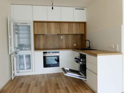 Wohnung mit Balkon mieten in 1100 Bloch (Bild 1)