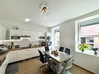 Altbauwohnung kaufen in 8020 Graz (Bild 1)