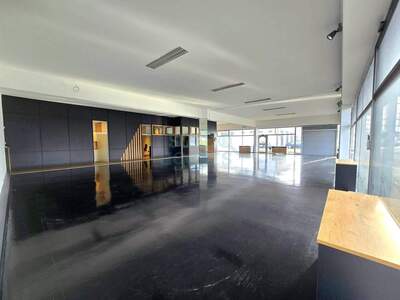 Gewerbeobjekt kaufen in 4800 Attnang