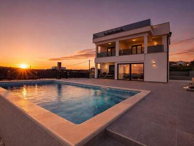 Haus mit Garten kaufen in 23210 Tinj (Bild 1)