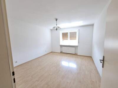 Wohnung mit Balkon kaufen in 83395 Freilassing (Bild 4)