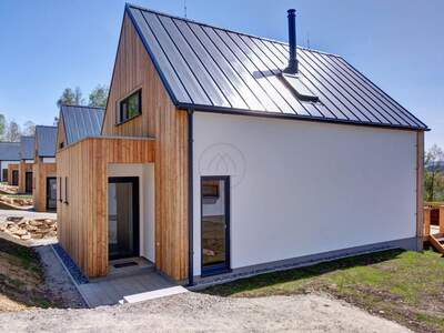 Haus mit Garten kaufen in 38226 Horní Planá (Bild 2)