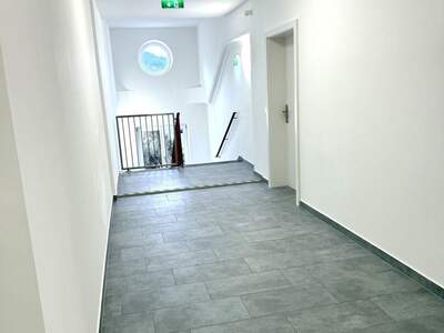 Altbauwohnung mit Balkon mieten in 8680 Mürzzuschlag (Bild 2)