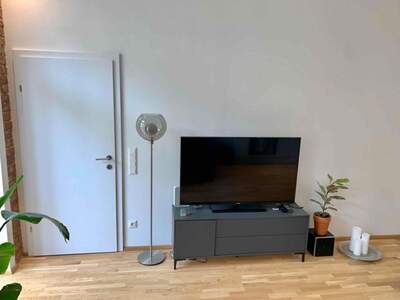 Altbauwohnung mit Balkon mieten in 1120 Wien (Bild 2)