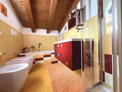 Altbauwohnung kaufen in 34073 Grado (Bild 4)