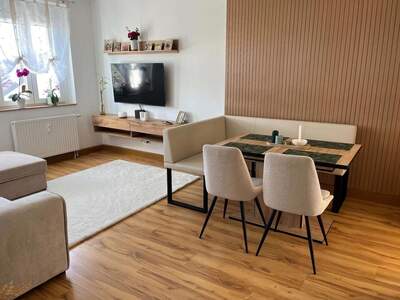 Altbauwohnung mit Balkon kaufen in 4910 Ried (Bild 2)