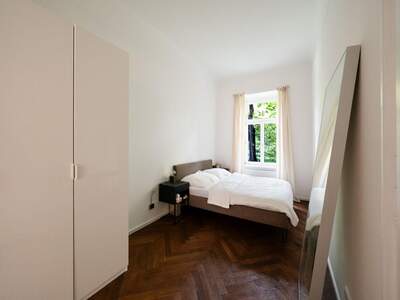 Altbauwohnung mit Balkon kaufen in 8010 Graz (Bild 3)