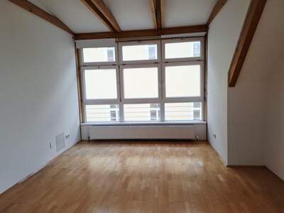 Altbauwohnung mit Balkon mieten in 8010 Graz (Bild 5)