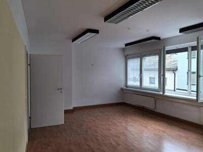 Gewerbeobjekt mieten in 4910 Ried (Bild 1)