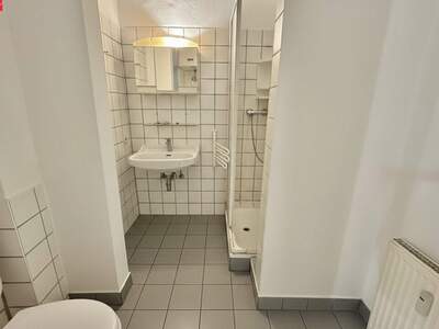 Altbauwohnung mit Balkon mieten in 8010 Graz (Bild 4)