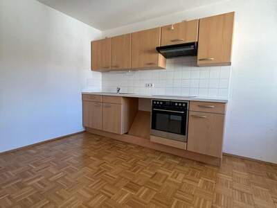 Altbauwohnung mit Balkon kaufen in 8020 Graz (Bild 4)