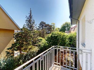 Altbauwohnung mit Balkon kaufen in 1130 Wien (Bild 4)