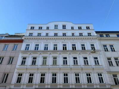 Altbauwohnung kaufen in 1050 Wien (Bild 2)