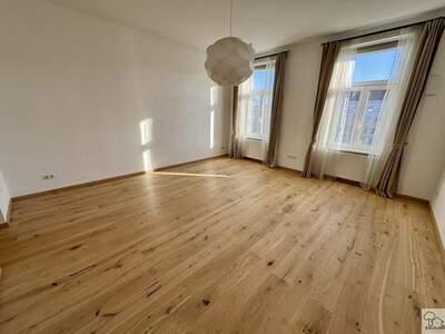 Altbauwohnung mit Balkon kaufen in 1180 Wien (Bild 2)