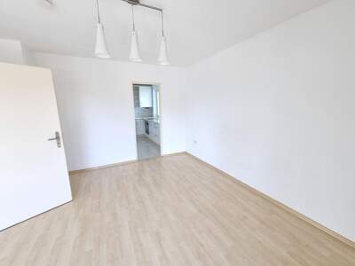 Wohnung mit Balkon kaufen in 83395 Freilassing (Bild 3)