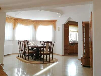 Haus kaufen in 10370 Dugo Selo (Bild 2)